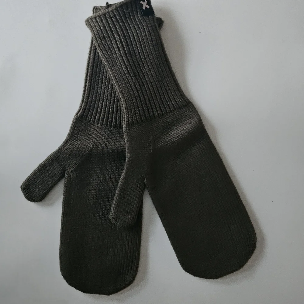 COLLUSION Unisex knitted mittens